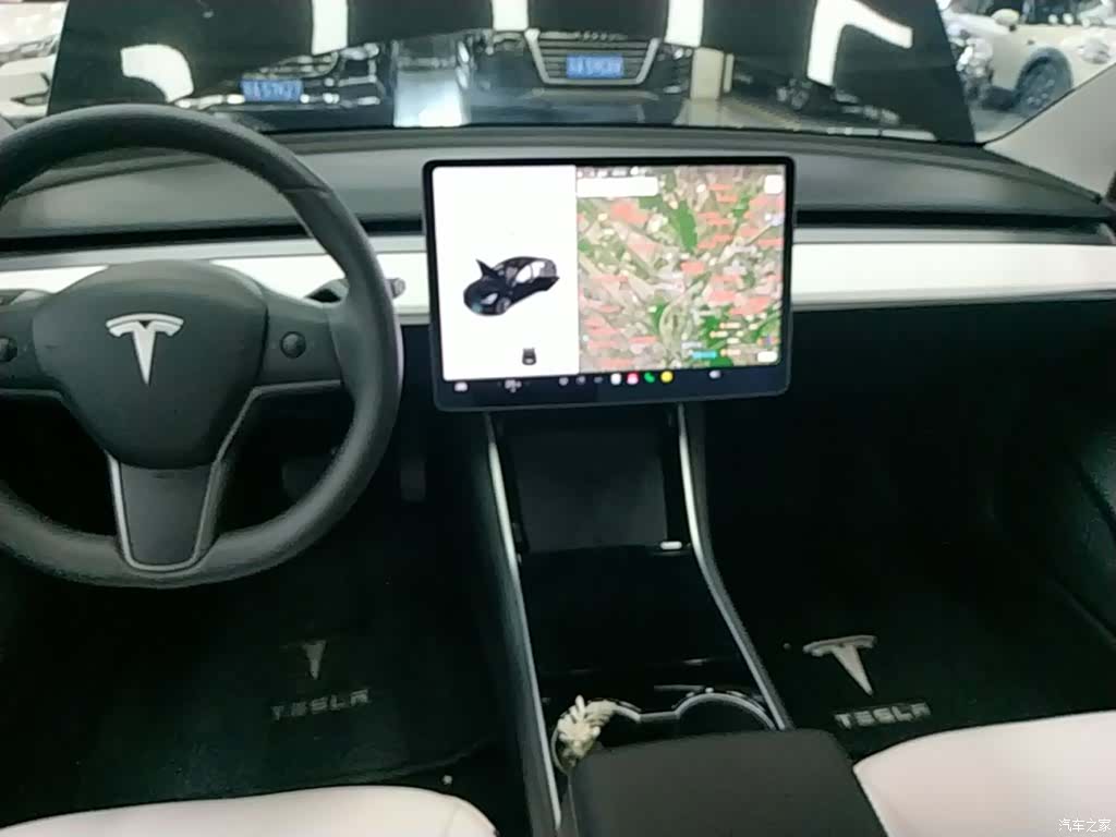Tesla Model 3, 2020 13