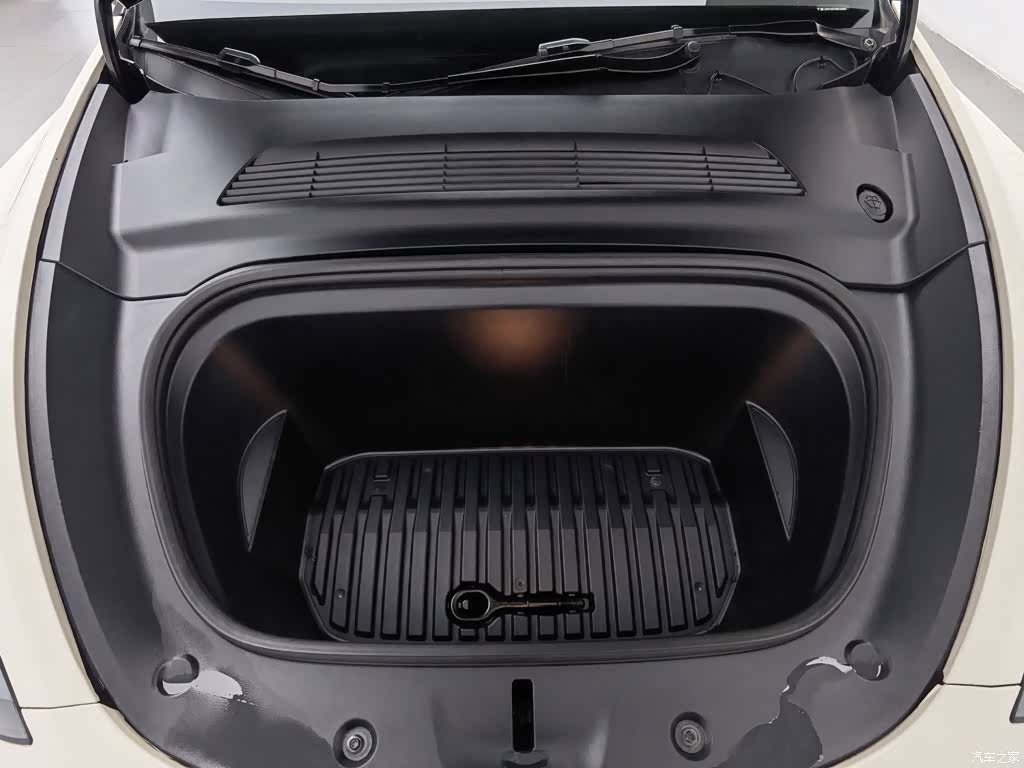 Tesla Model Y, 2022 6