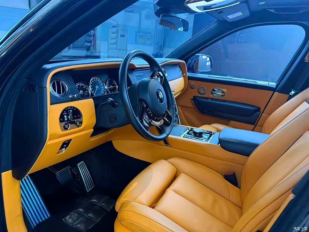 Rolls-Royce Cullinan, 2023 11