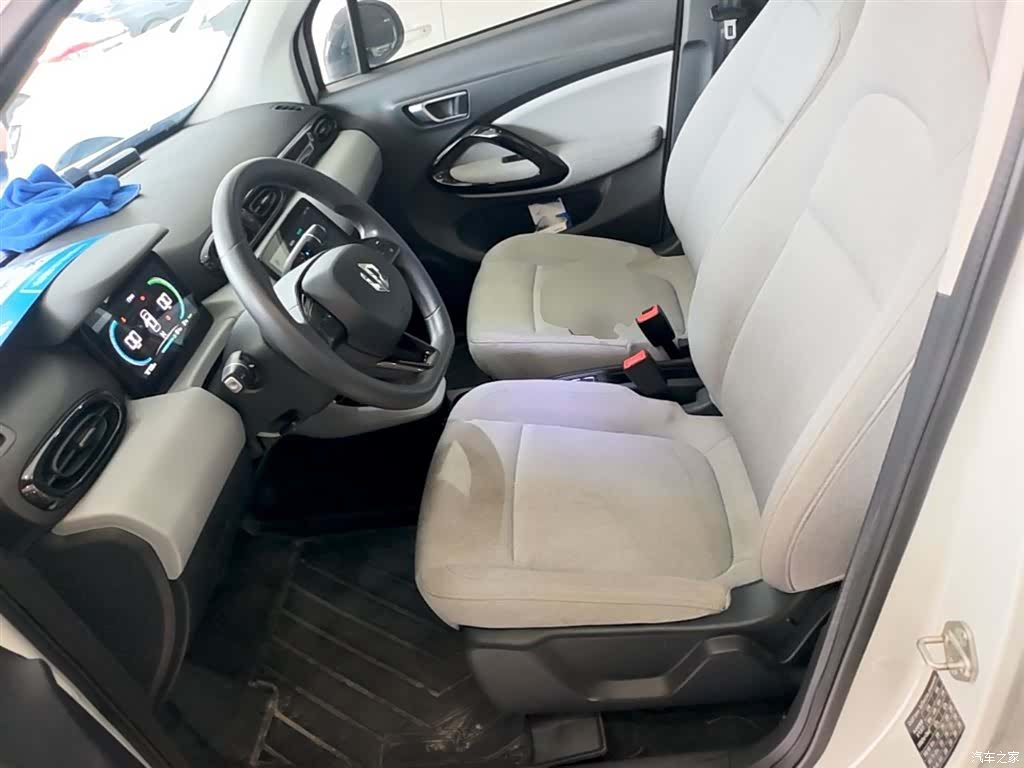 Leapmotor T03, 2023 15