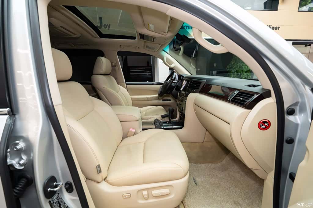 Lexus LX, 2008 8