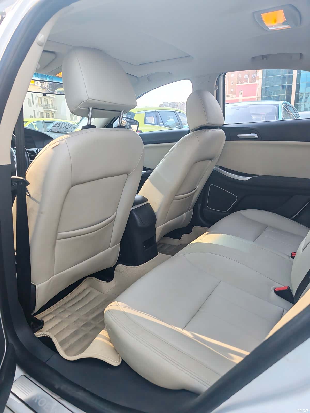 Roewe e550, 2016 7