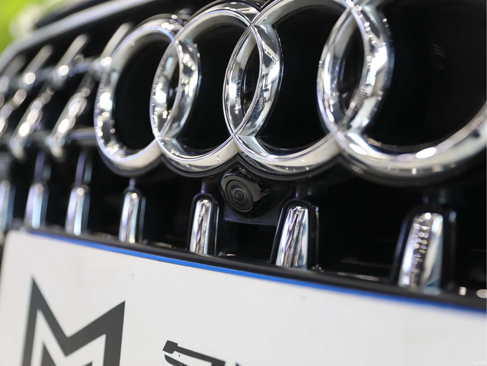 Audi A8L, 2024 4