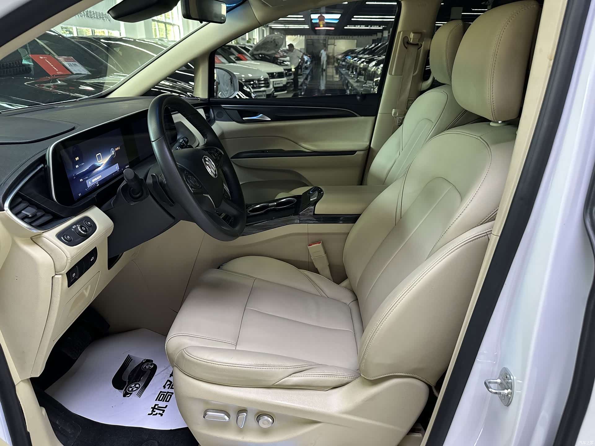 Buick GL8, 2023 4