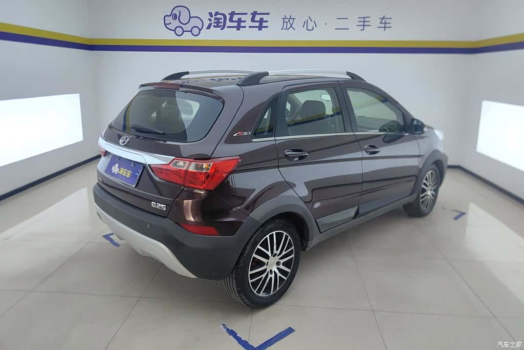 BAIC Q25, 2016 3