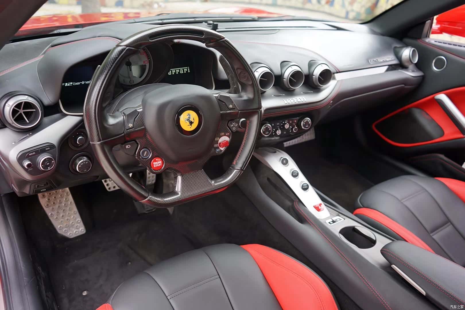 Ferrari F12ber, 2016 7