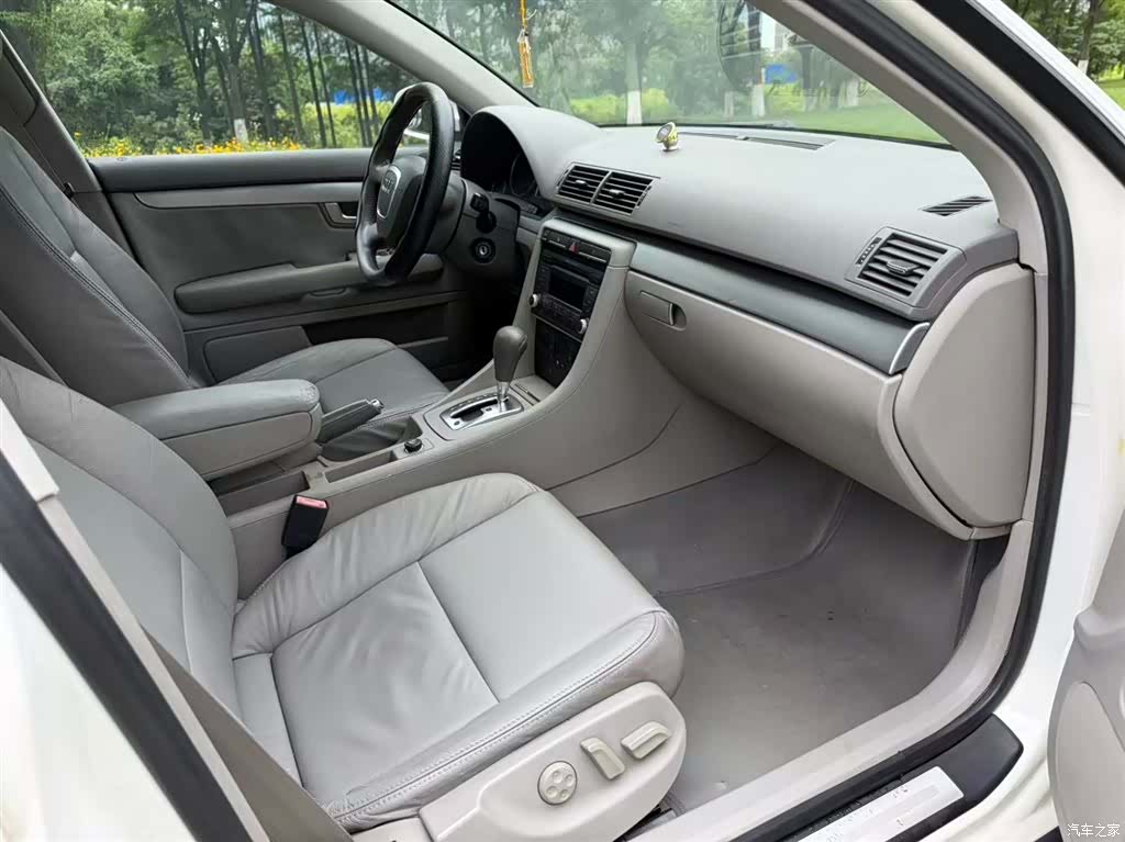 Audi A4, 2008 9