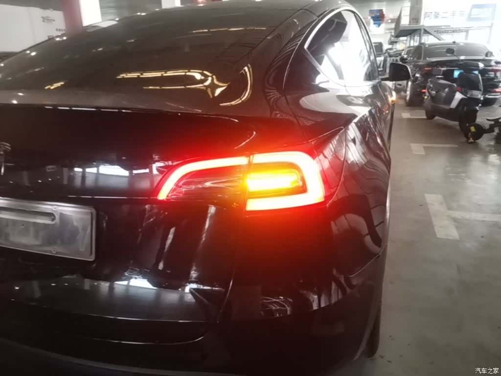 Tesla Model Y, 2023 8
