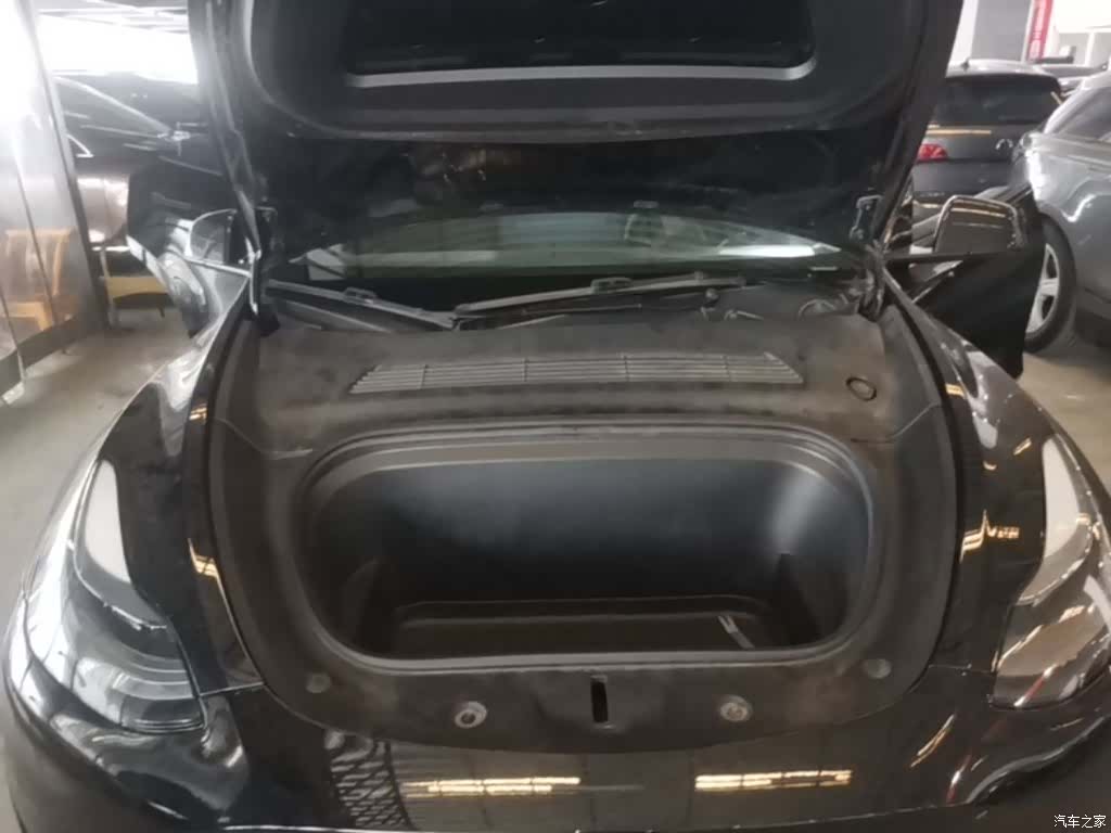 Tesla Model Y, 2023 20