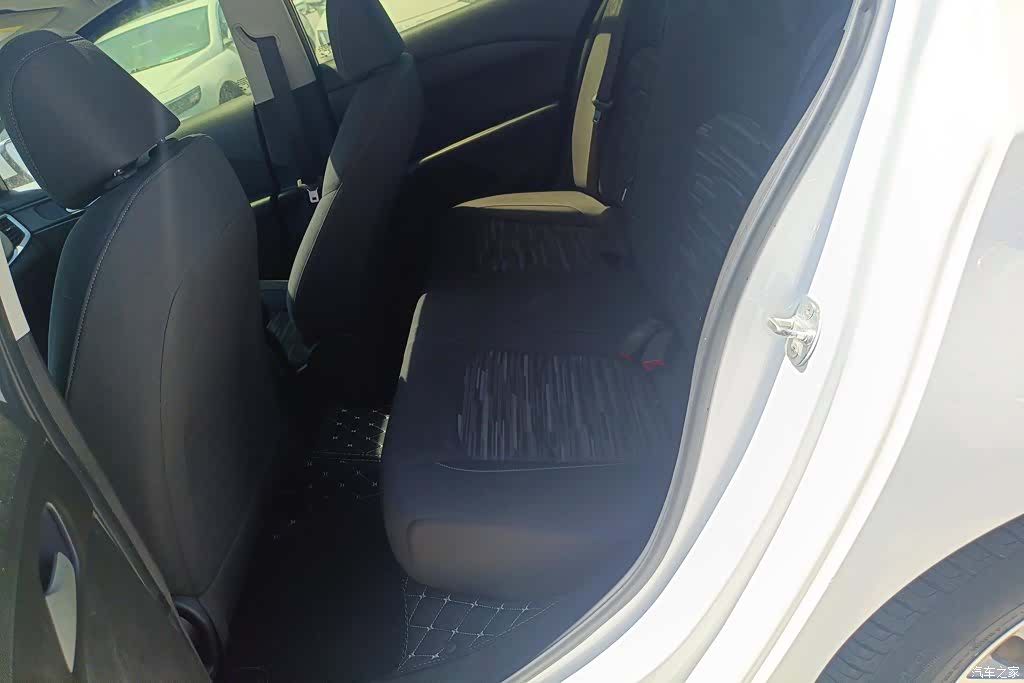 Chevrolet 320, 2018 11