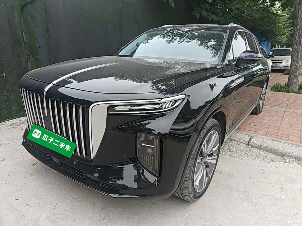 Hongqi E-HS9, 2023 2