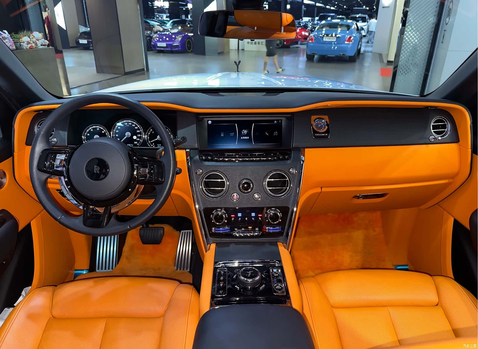 Rolls-Royce Cullinan, 2022 20