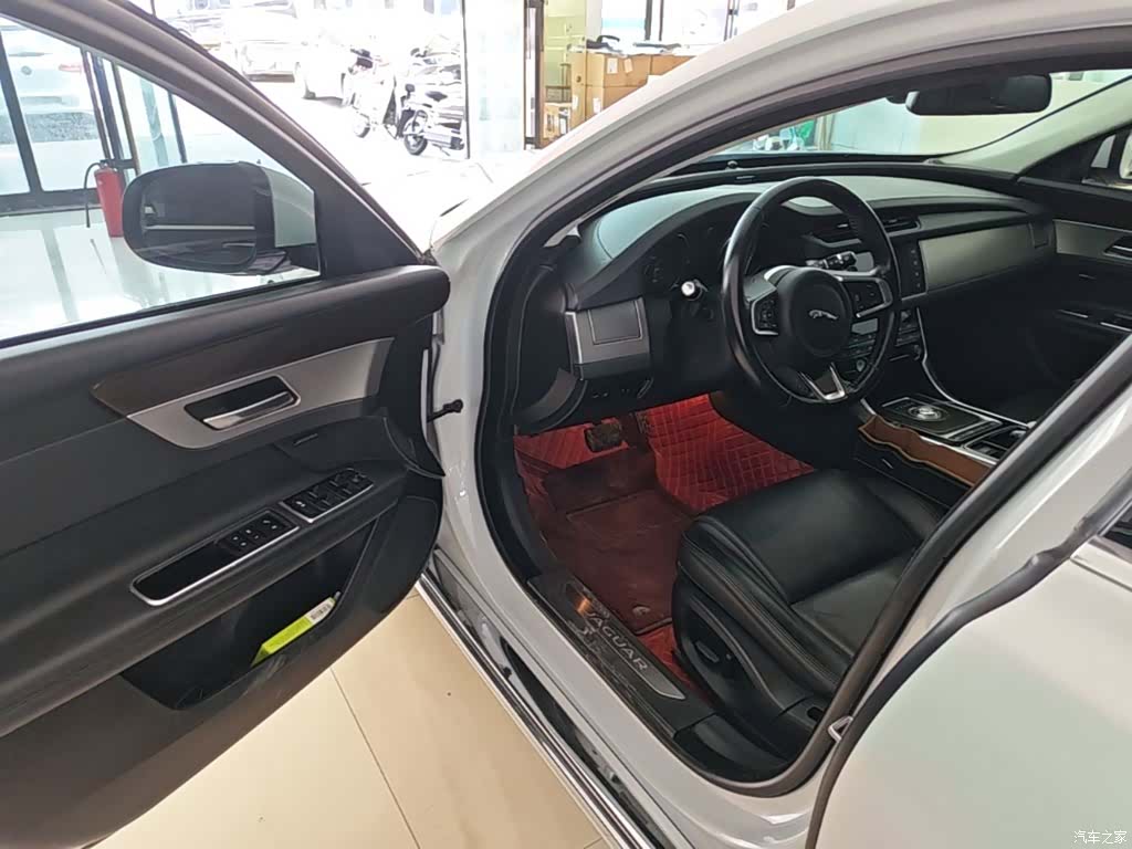 Land Rover XFL, 2018 16