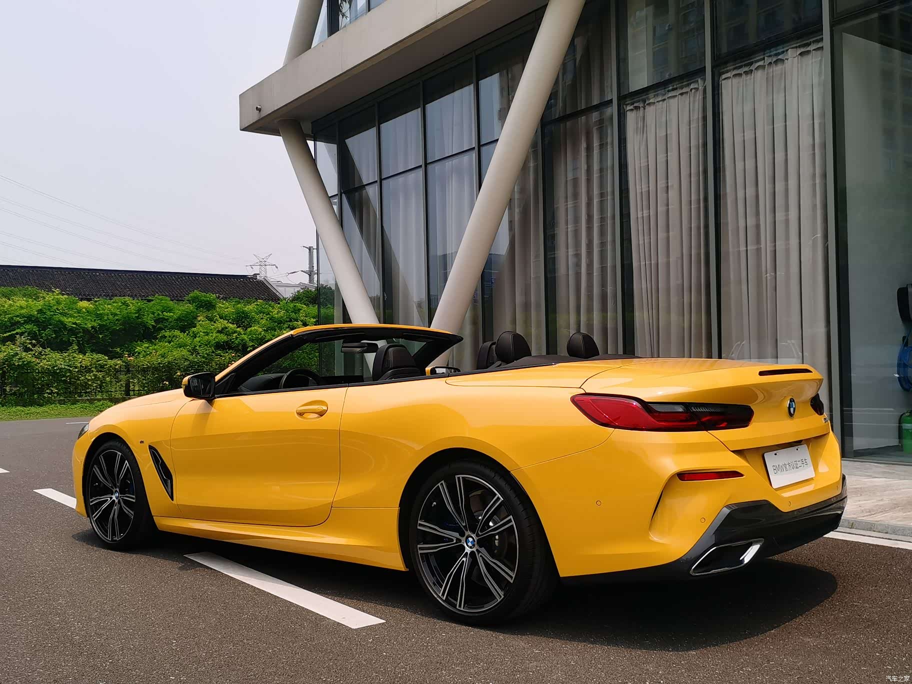 BMW 8 Series, 2025 11