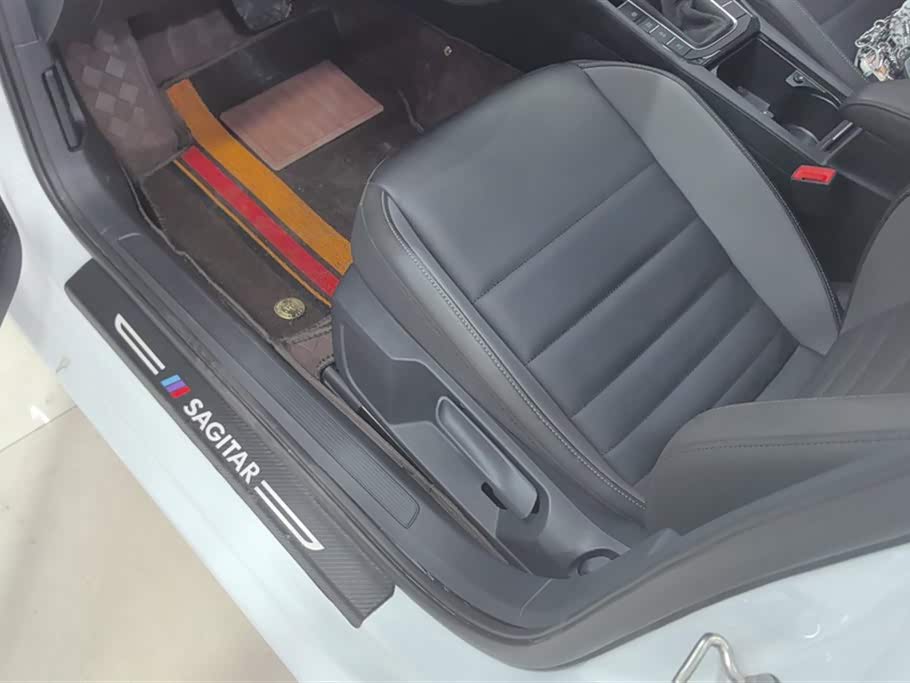 Volkswagen Sagitar