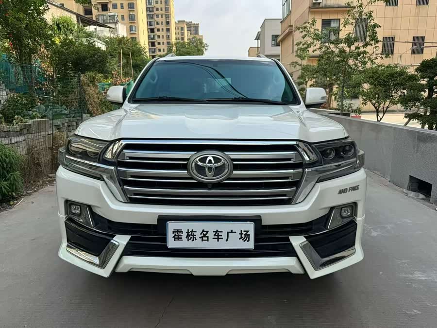 Toyota Land Cruiser 2018, фото 2