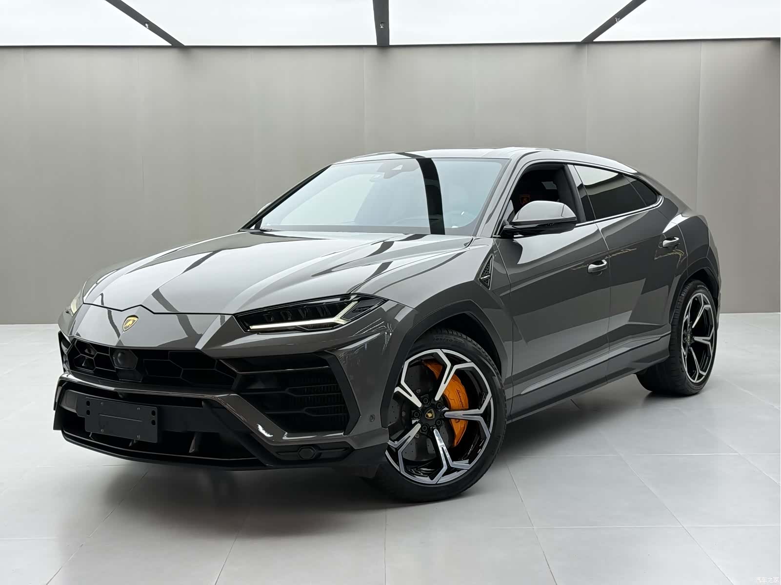 Lamborghini Urus, 2022 1