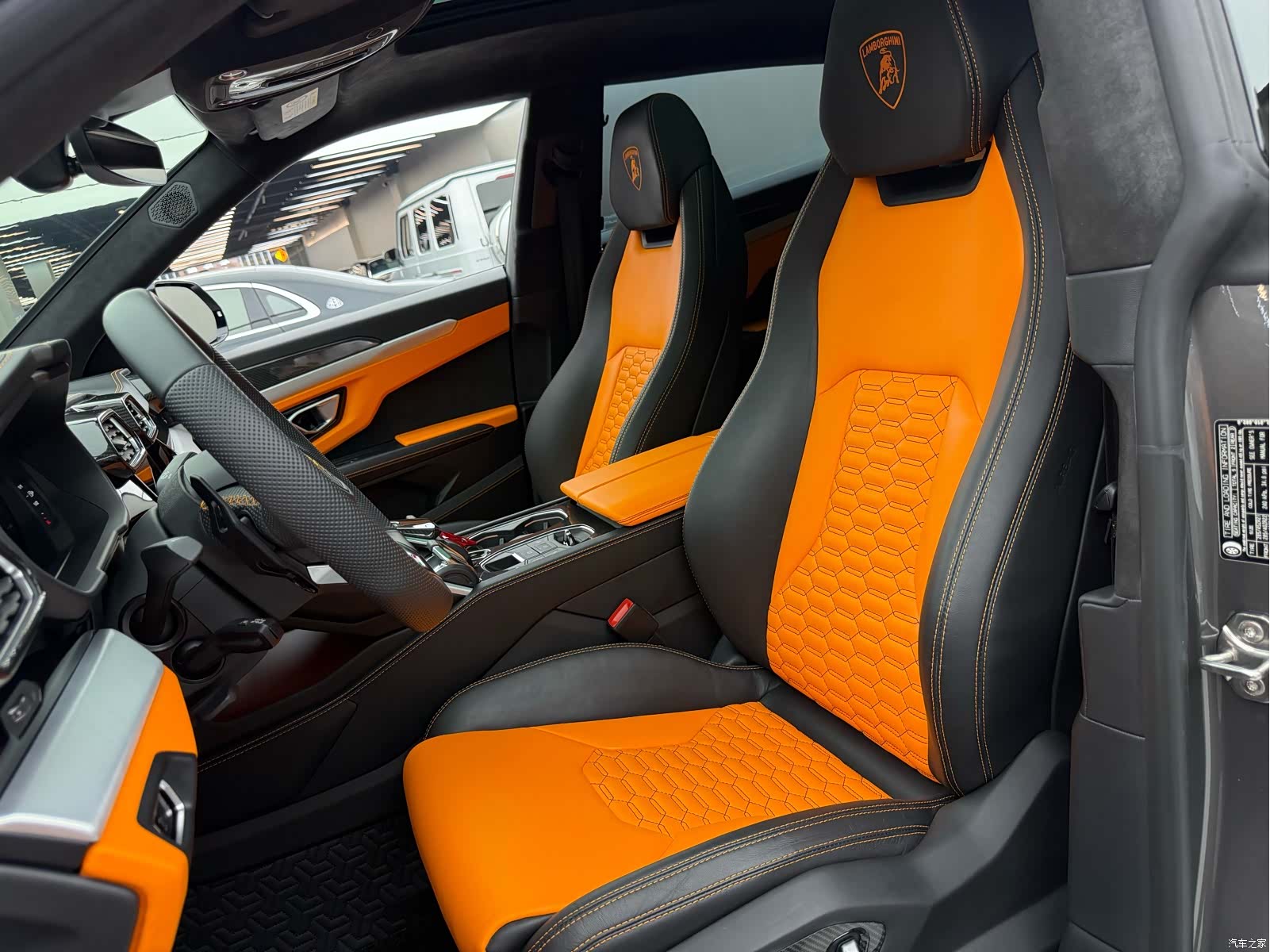 Lamborghini Urus, 2022 7