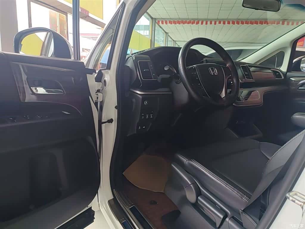 Honda Elysion, 2018 16