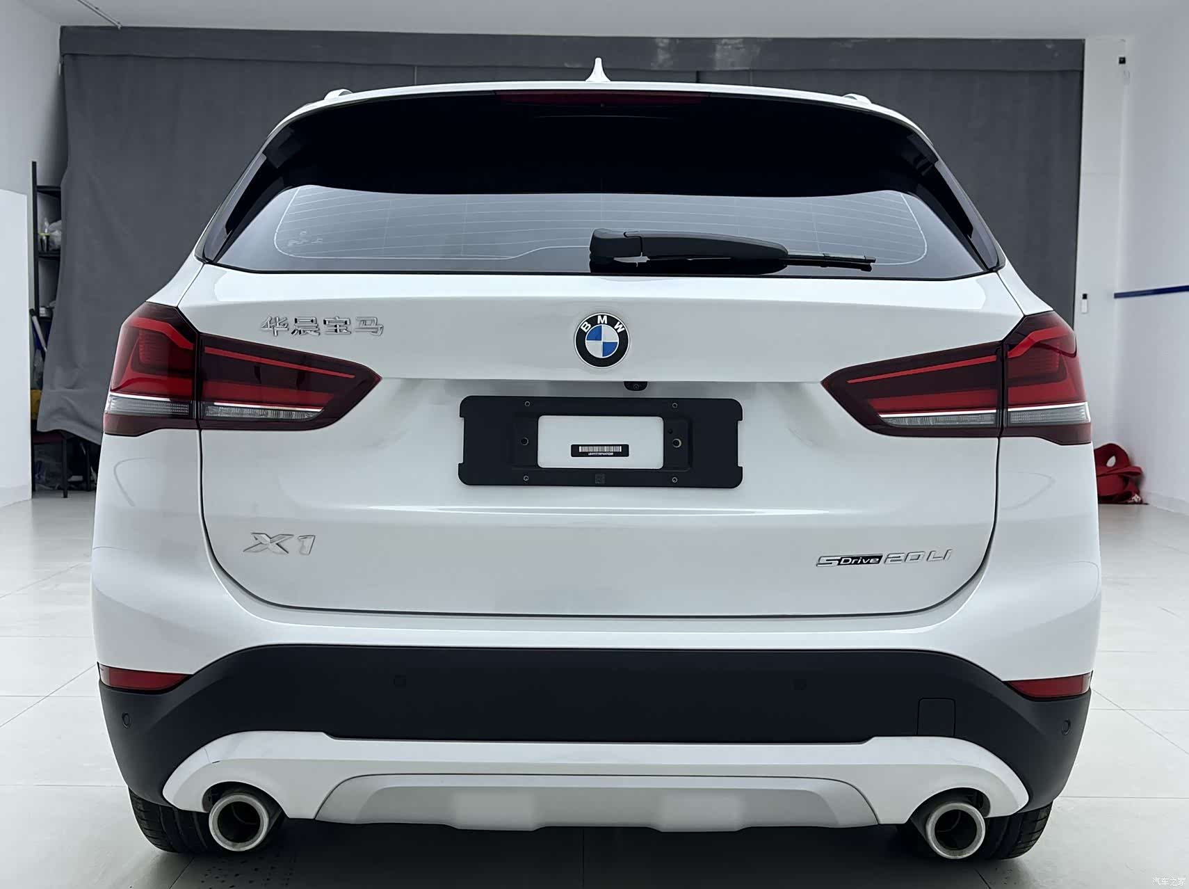 BMW X1, 2022 все фото