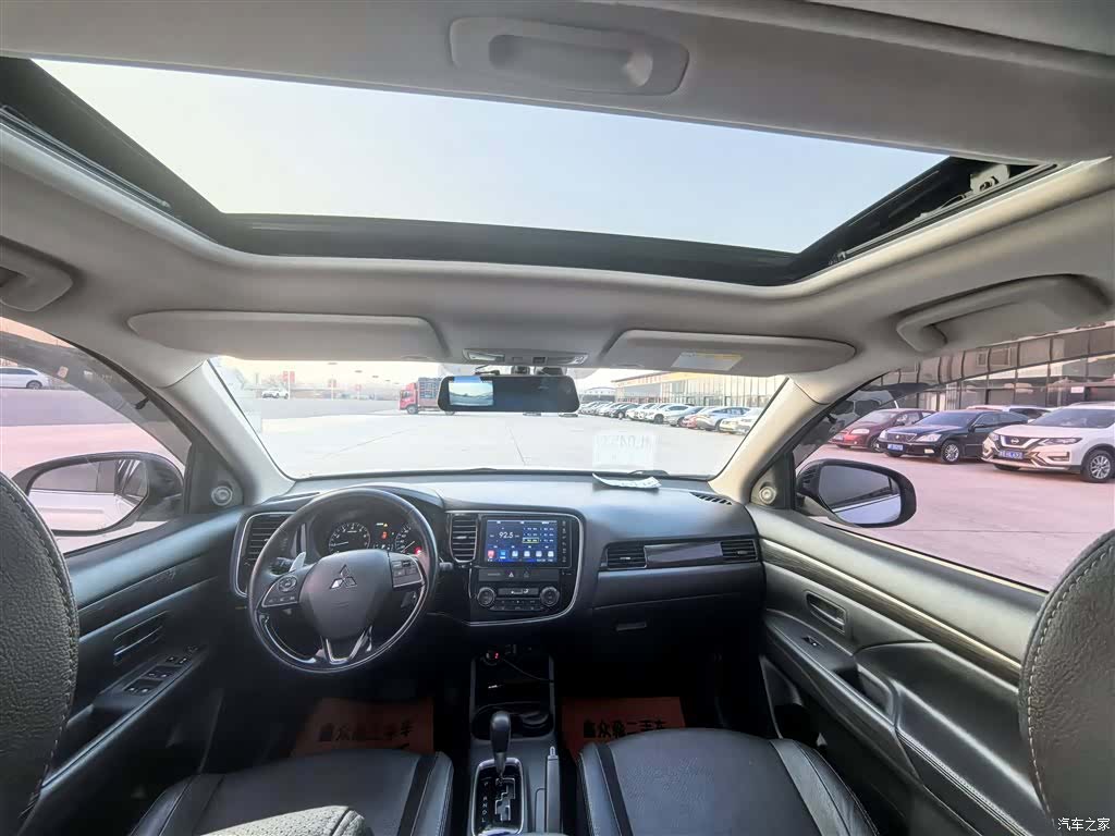 Mitsubishi Outlander, 2017 все фото