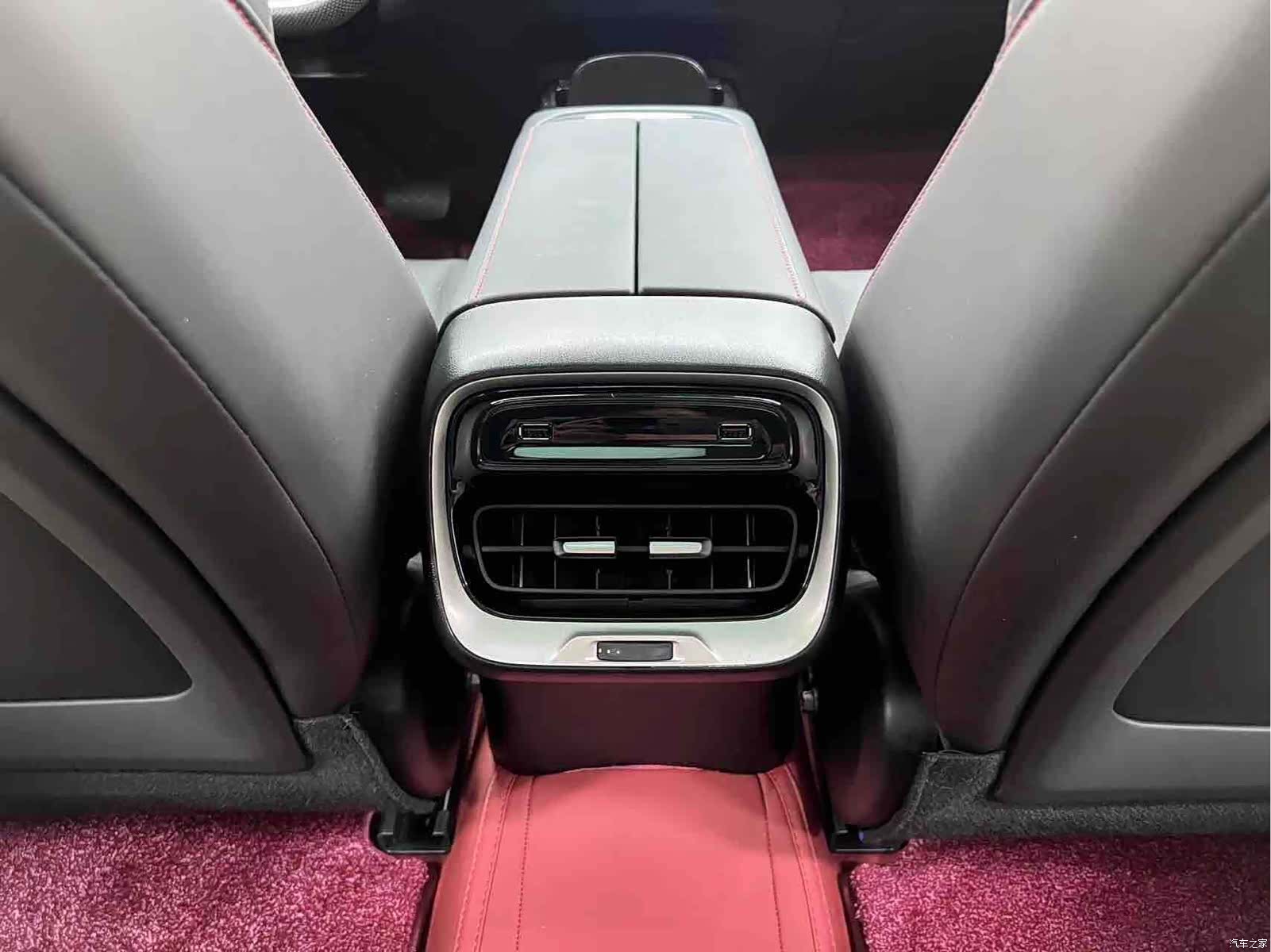 Xpeng P7, 2022 13