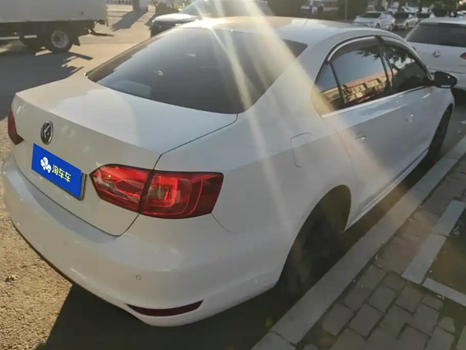 Volkswagen Sagitar
