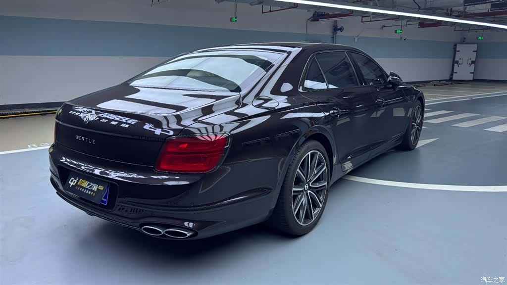 Bentley Flying Spur, 2021 4
