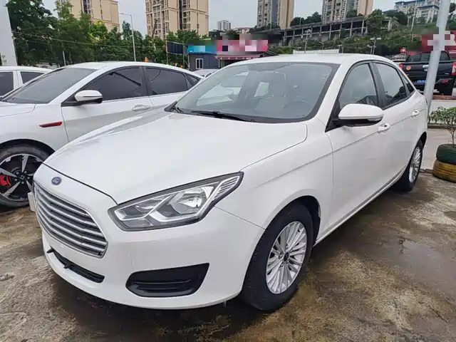 Ford Focus 2018 — купить из Китая под заказ