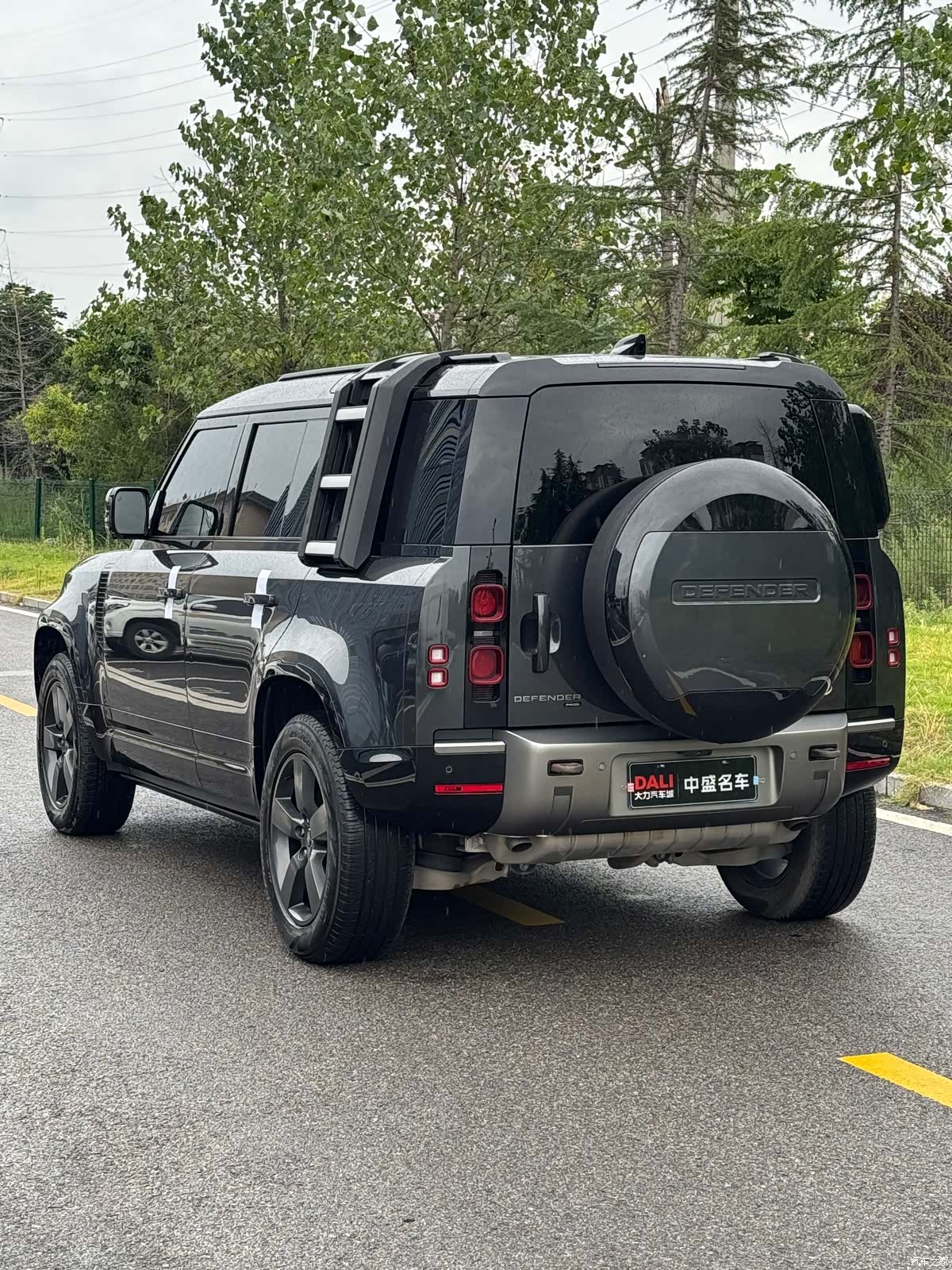 Land Rover Defender, 2023 4