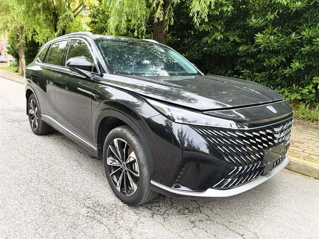 Roewe RX5, 2022 4