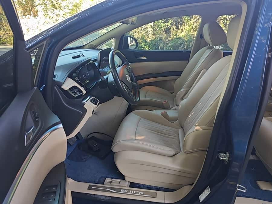 Buick GL8 2022, фото 16