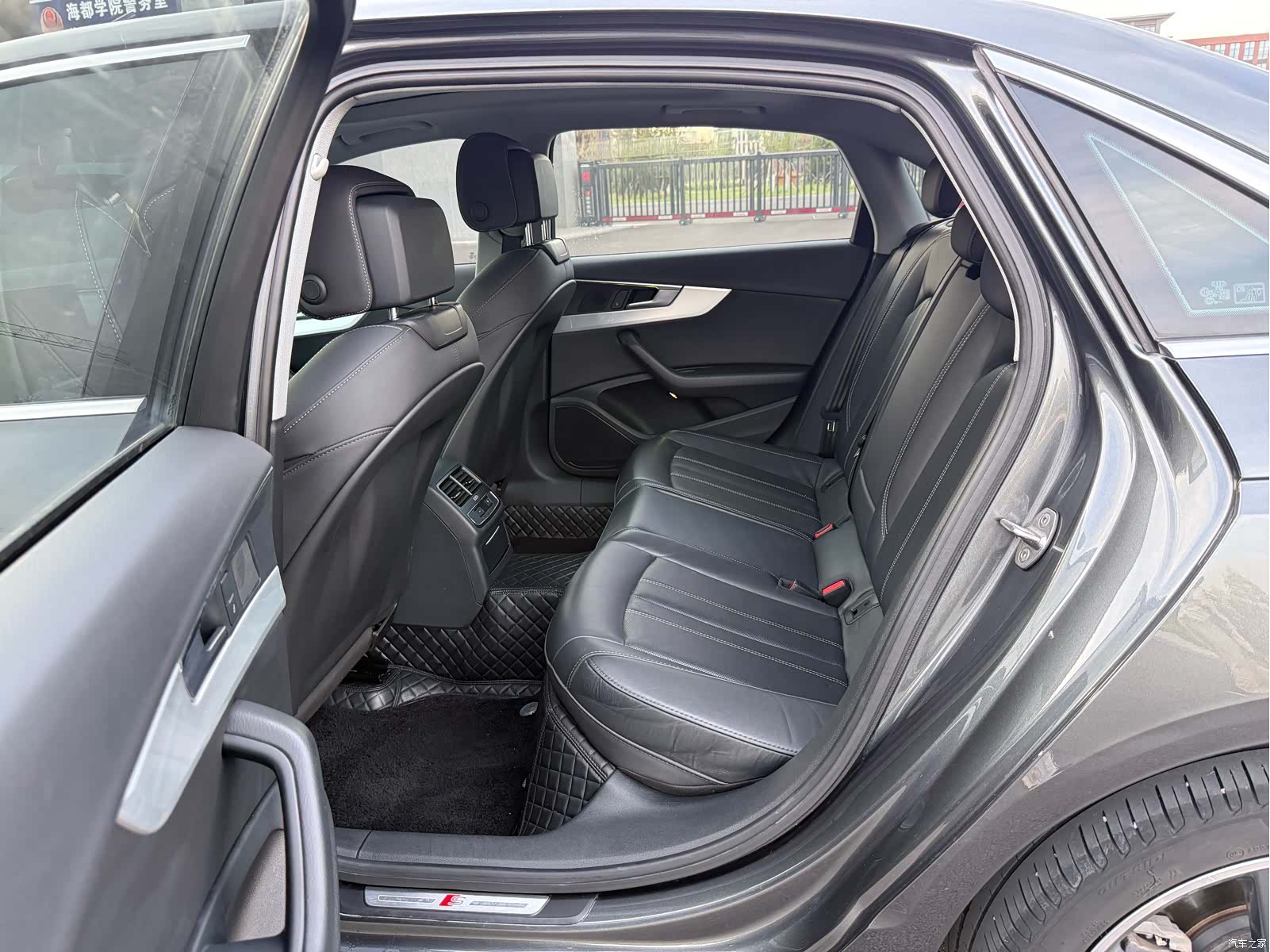 Audi A4L, 2022 11