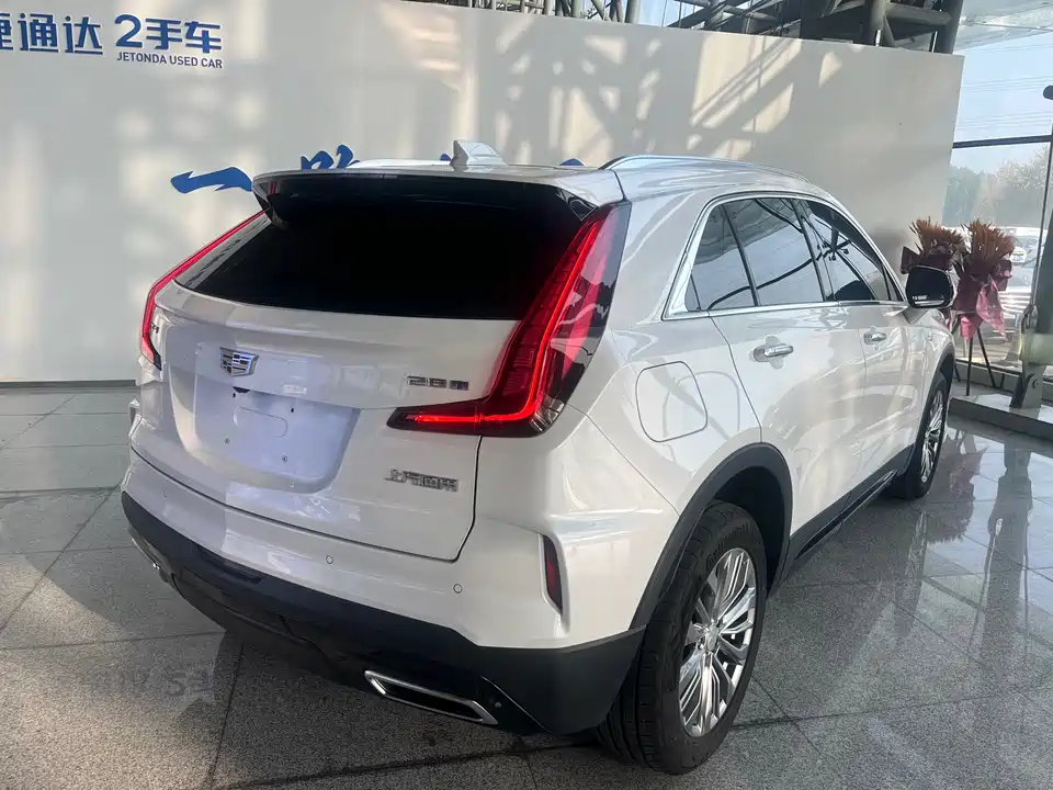 Cadillac XT4