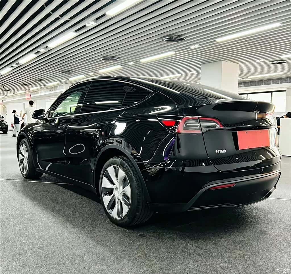 Tesla Model Y, 2022 6