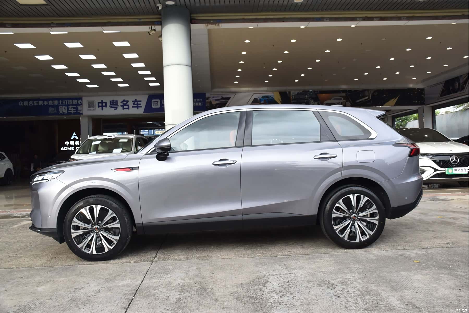 Hongqi HS6, 2025 4