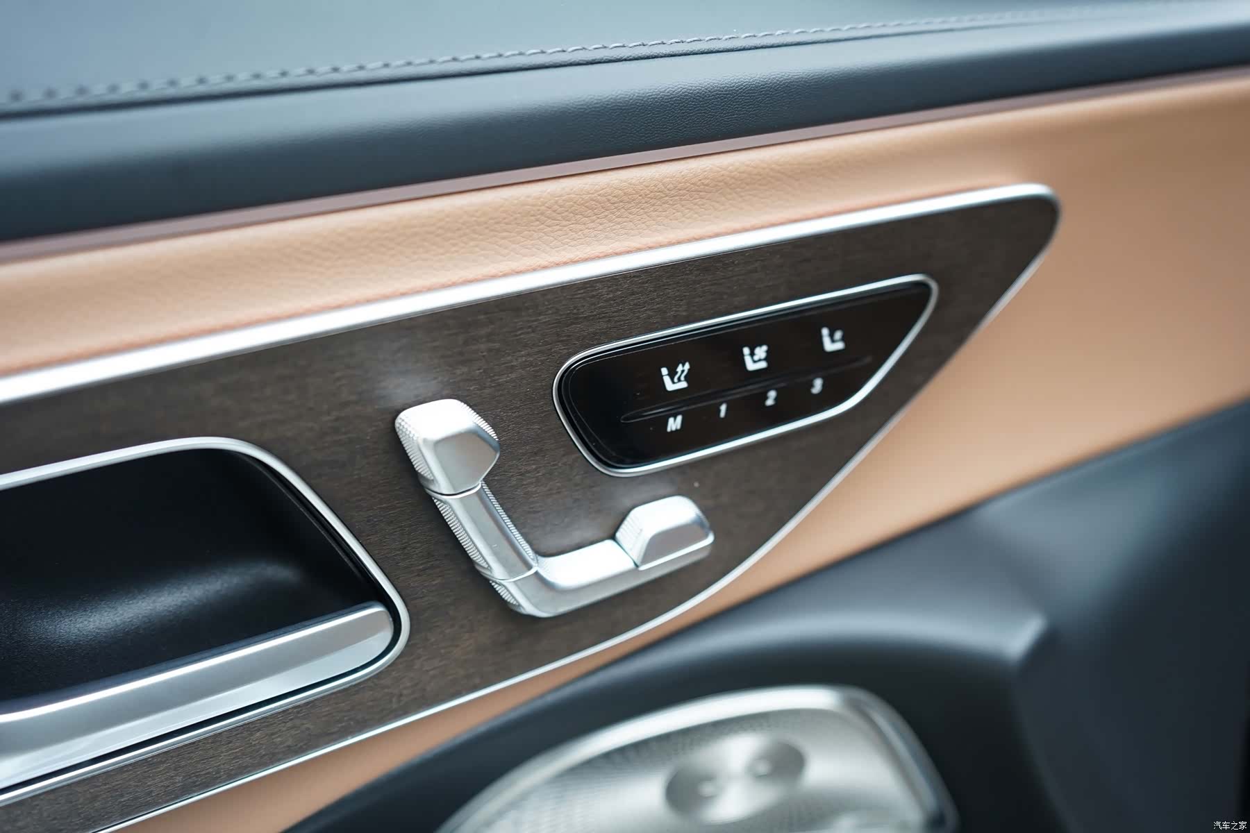 Mercedes-Benz E-Class, 2024 20