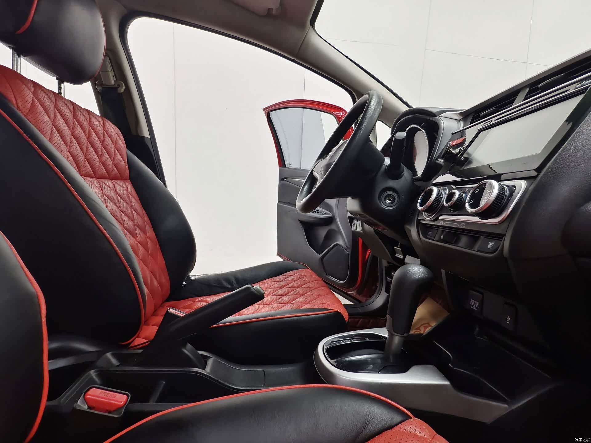 Honda Fit, 2015 14