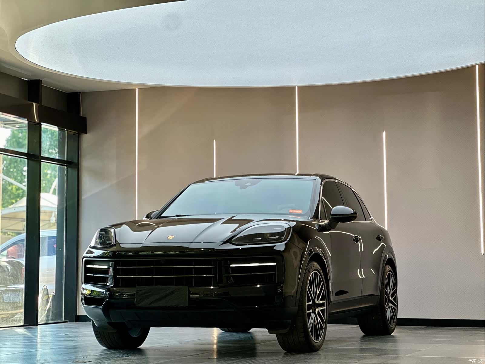 Porsche Cayenne, 2024 1