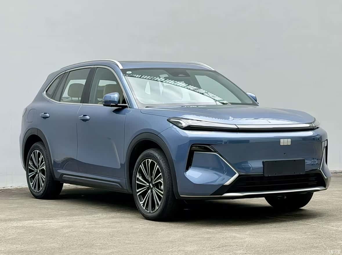 Geely 7, 2025 3