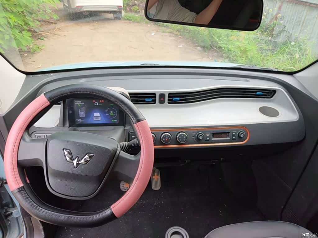 Wuling MINIEV, 2021 10