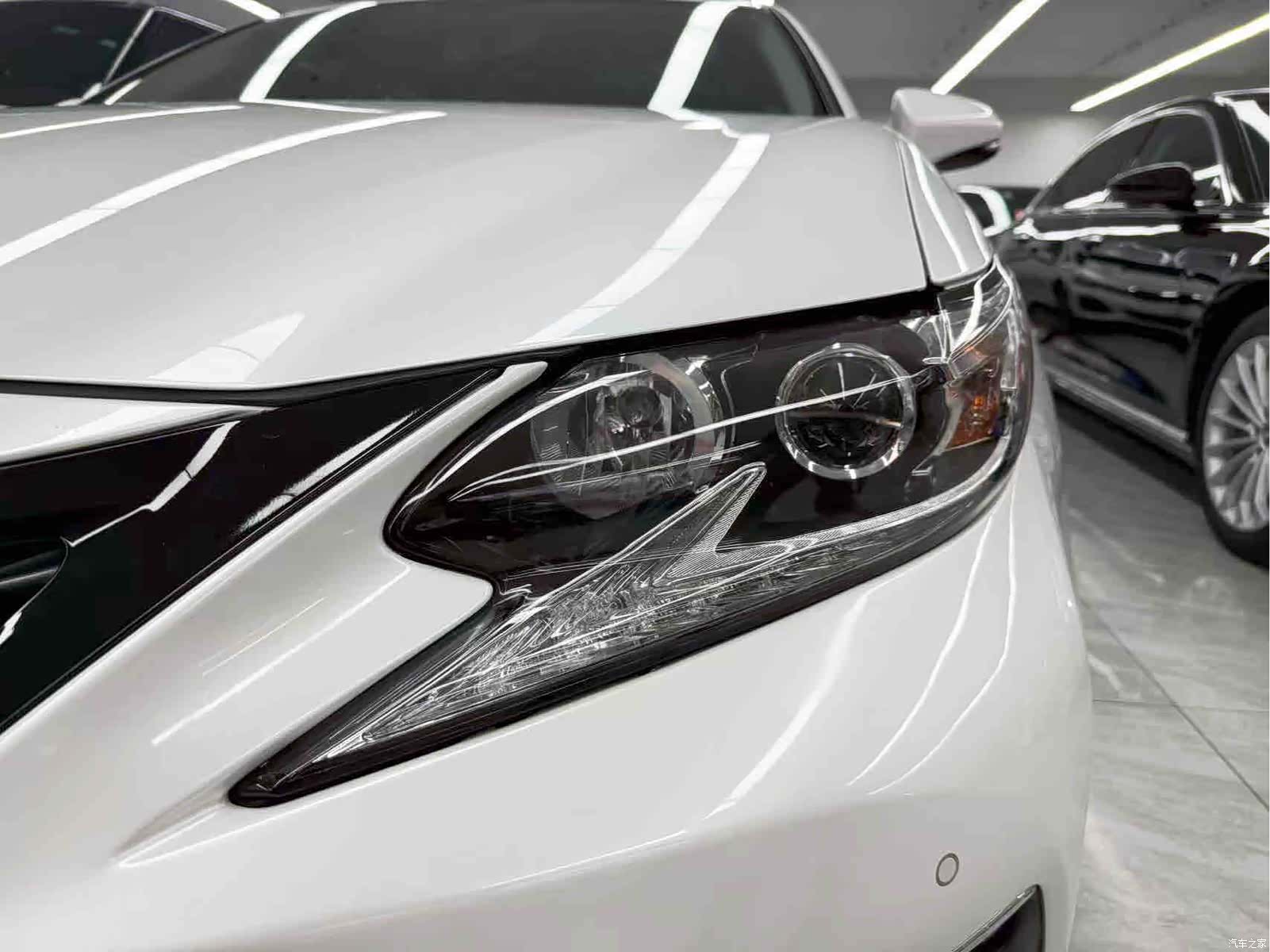 Lexus ES, 2018 24