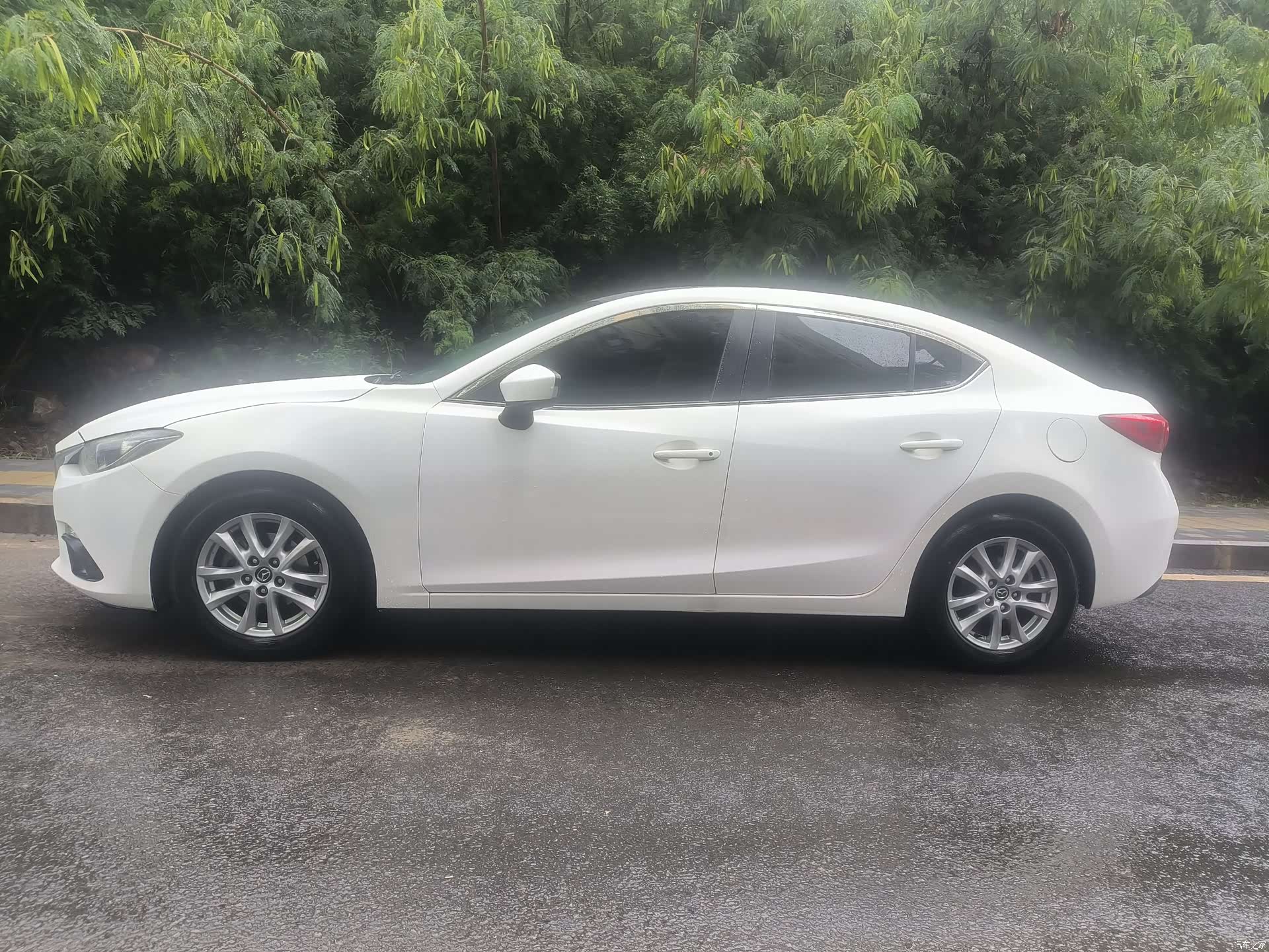 Mazda Mazda3, 2015 3