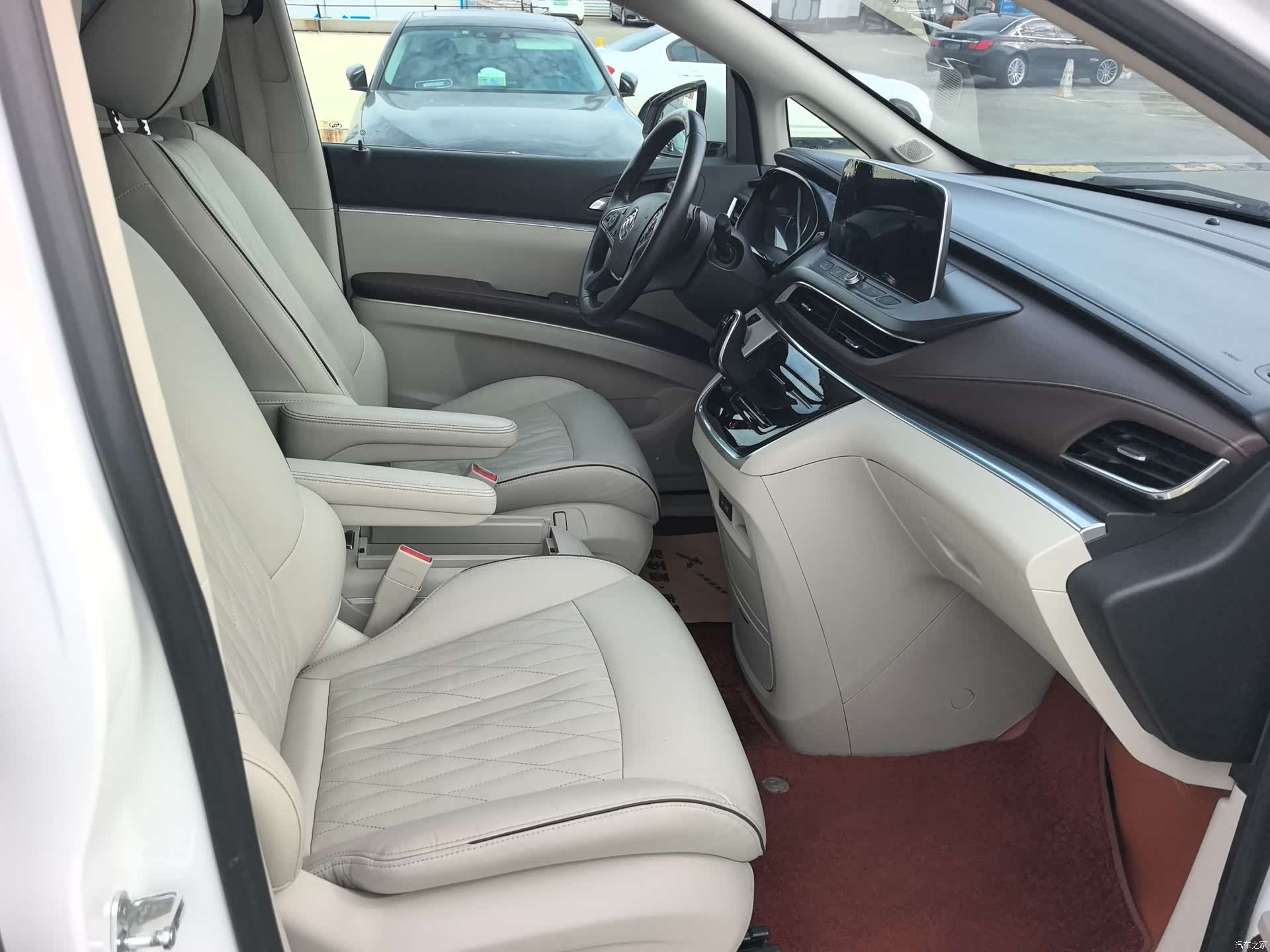 Buick GL8, 2022 12