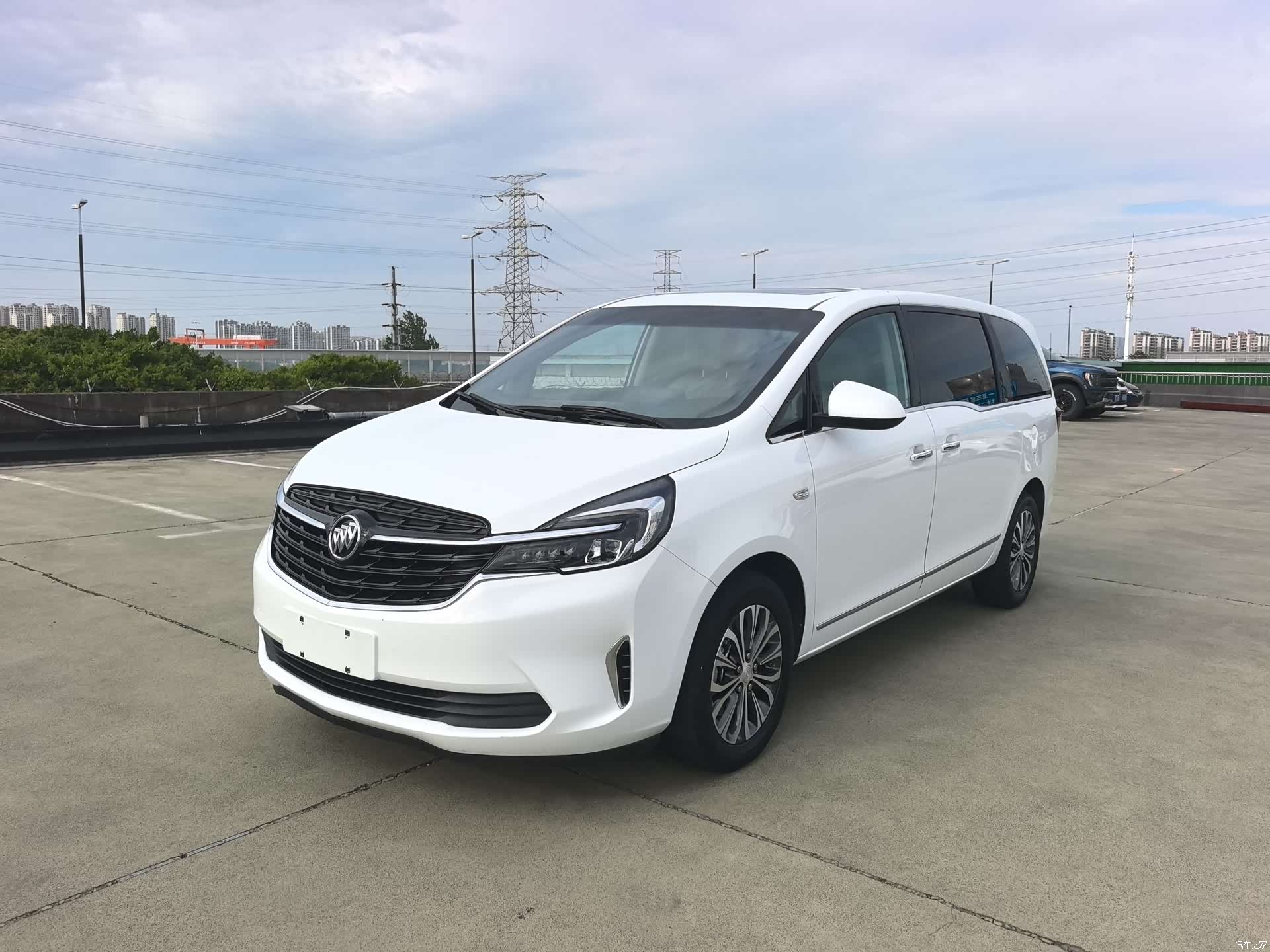 Buick GL8, 2022 1