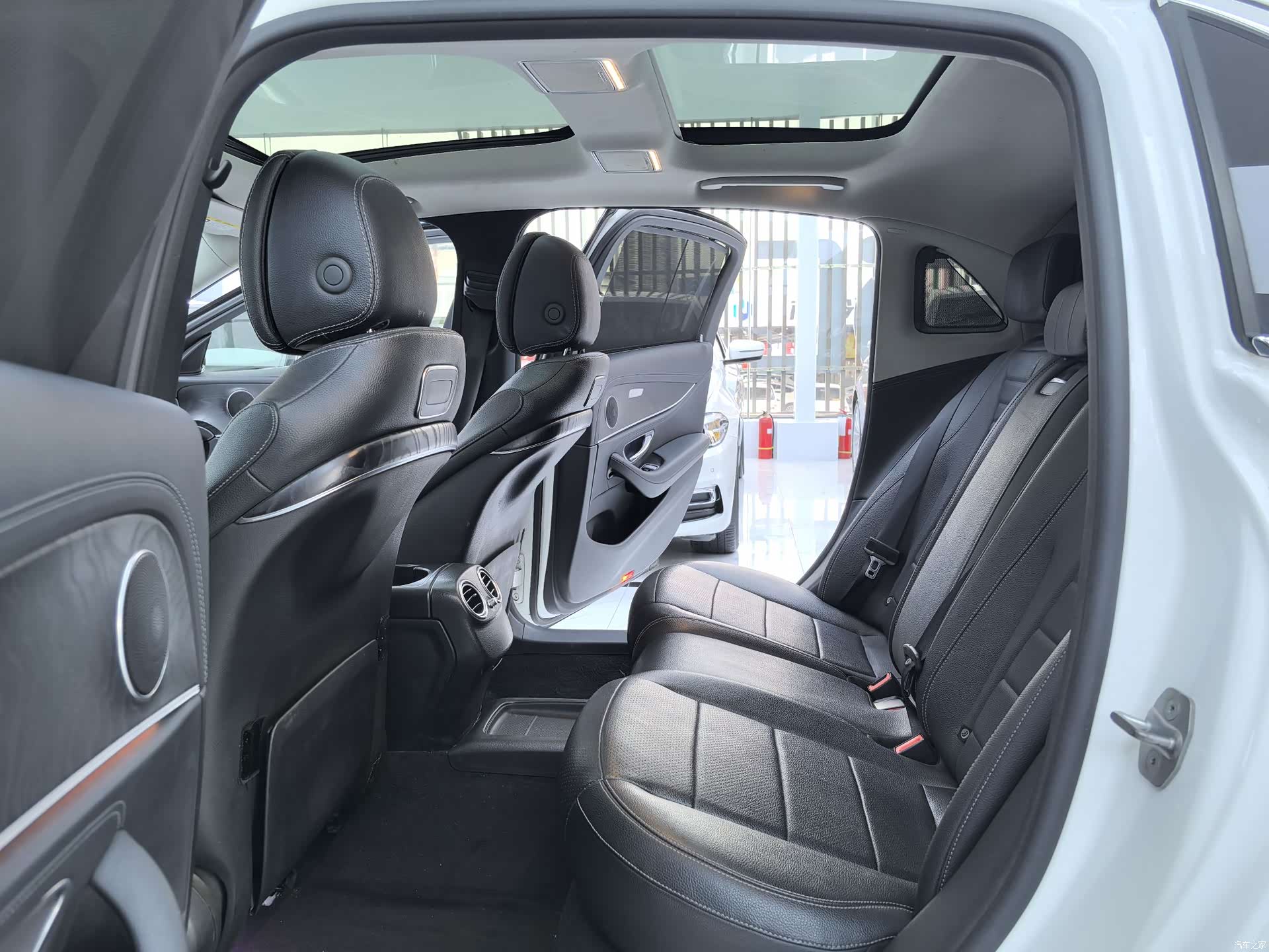 Mercedes-Benz E-Class, 2018 11