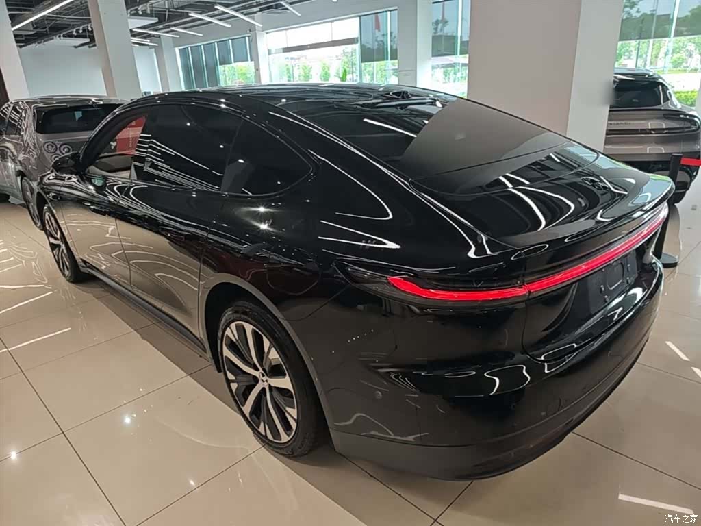 NIO ET7, 2022 все фото