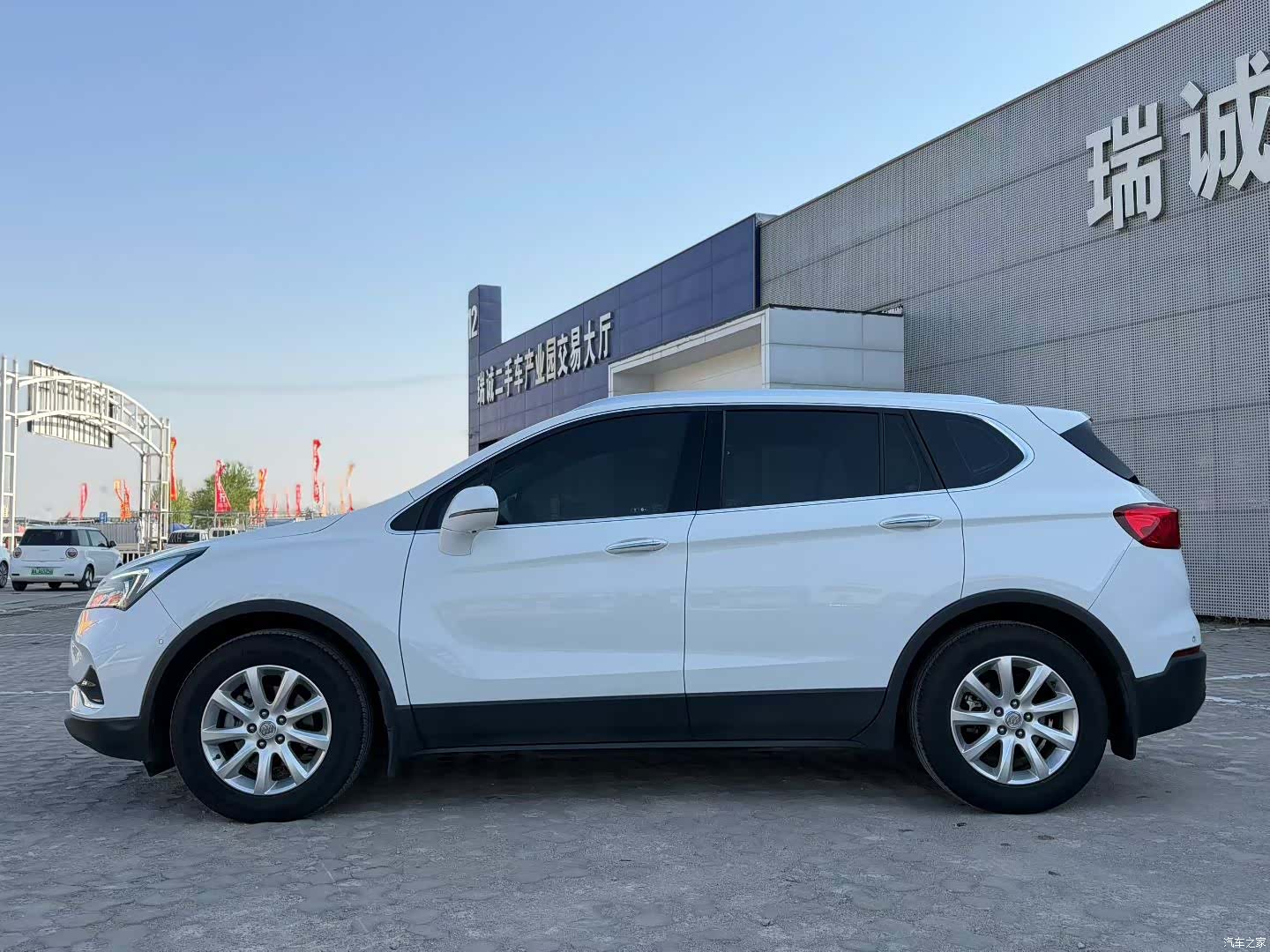 Buick Envision Plus, 2020 3
