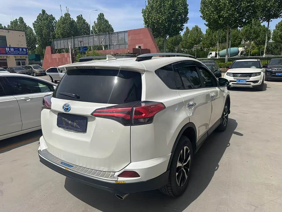 Toyota RAV4 Rongfang