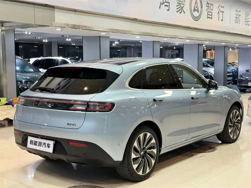 AITO Ask the world M5